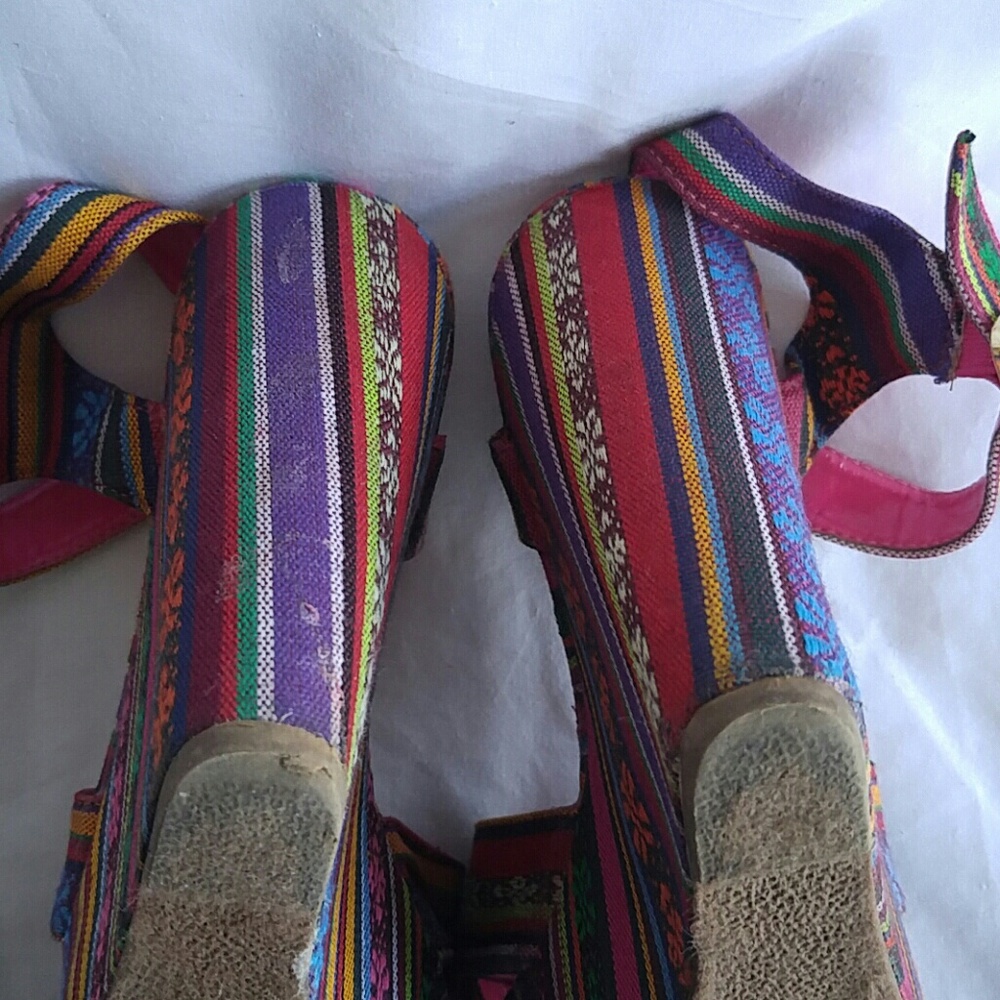 Shoes - Picture 5 of 6